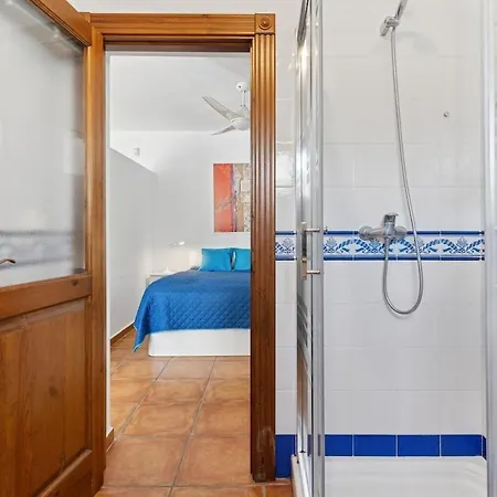 Charming With Big Terrace Apartamento